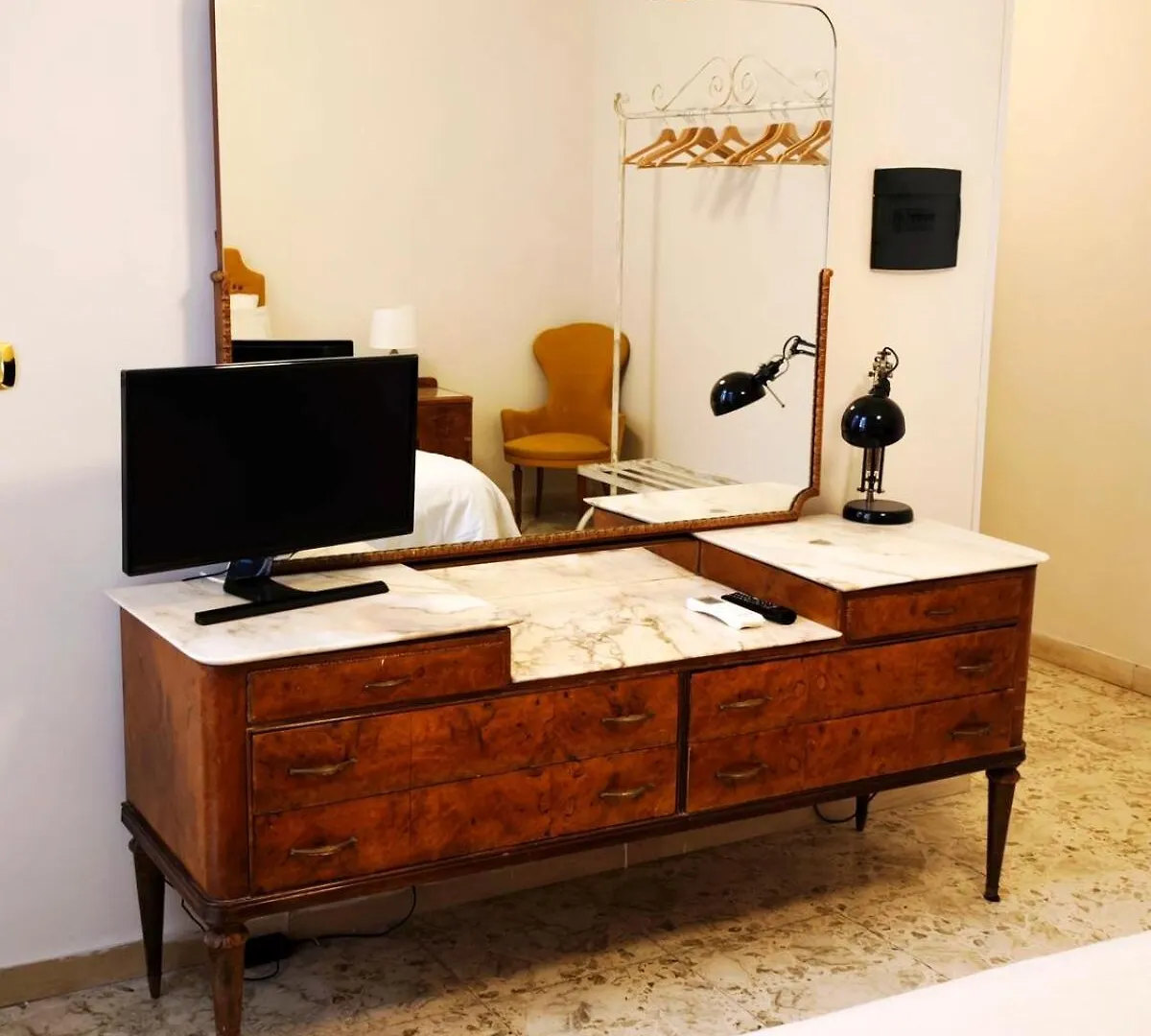 Domus Lux Apartment Naples Italy